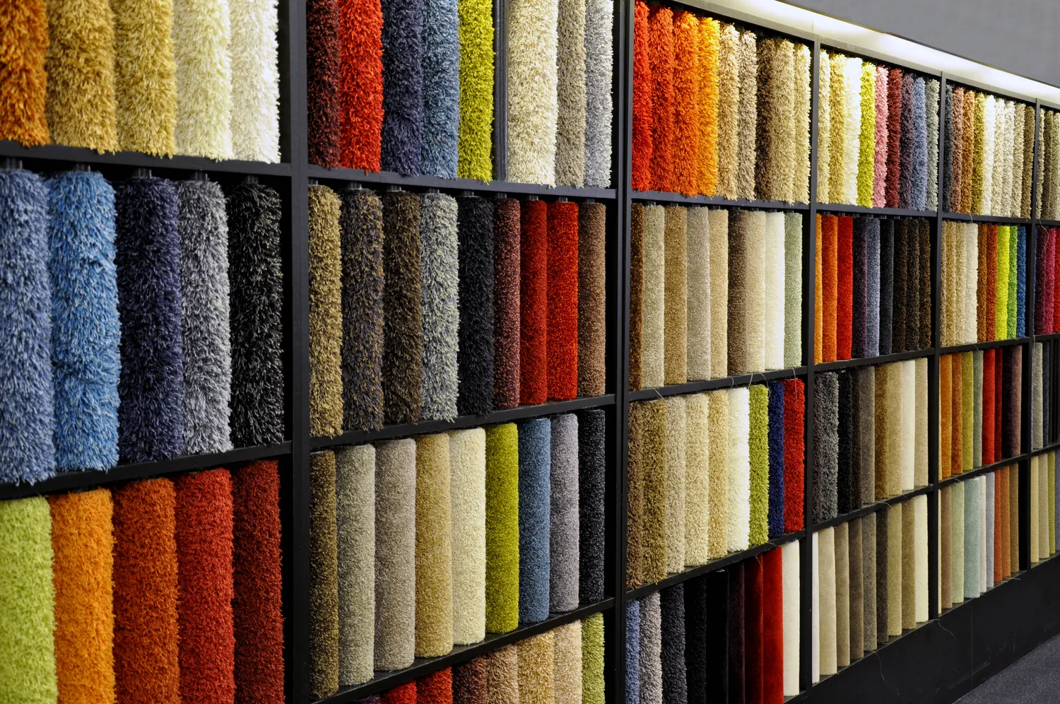 Dlaczego pranie wykładzin i dywanów warto zlecić profesjonalnej firmie?